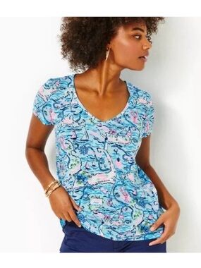 Lilly Pulitzer Etta V Neck tee in Bali blue Lilly lives Cape Cod SZ Large